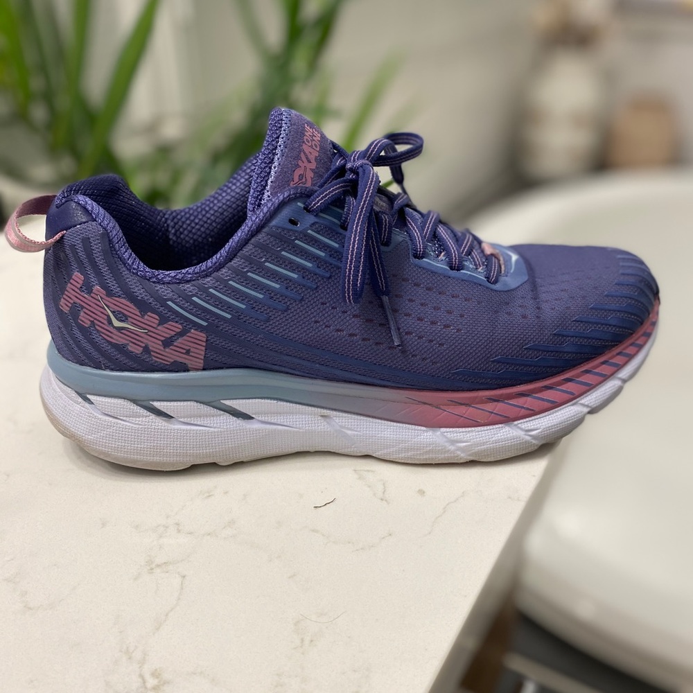 Hoka Clifton Women’s Size 9 Running Shoes